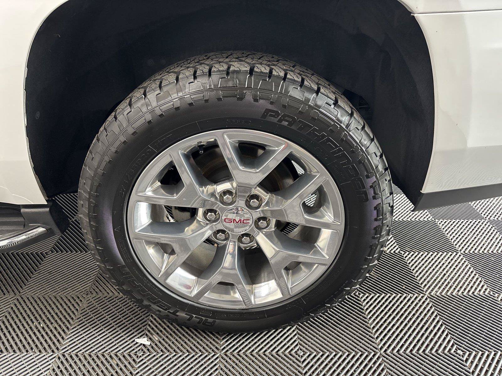 Used 2016 GMC Yukon SLT w/ Open Road Package AWD/4WD image 15