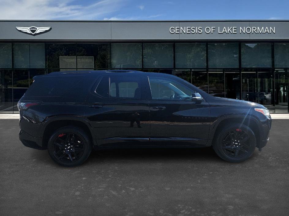 Used 2021 Chevrolet Traverse Premier w/ Redline Edition image 4