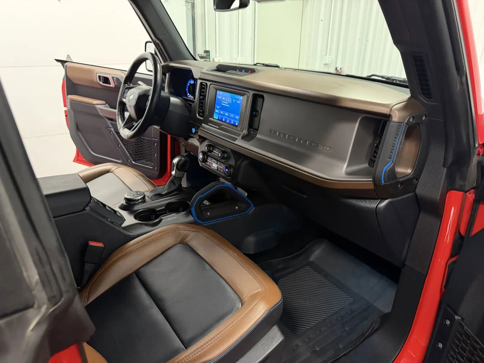 Used 2023 Ford Bronco Outer Banks AWD/4WD image 53