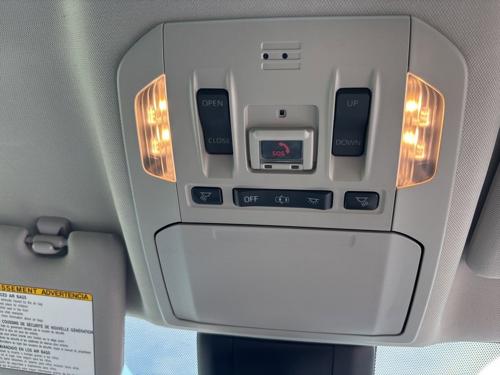 Used 2021 Toyota Highlander XLE image 44