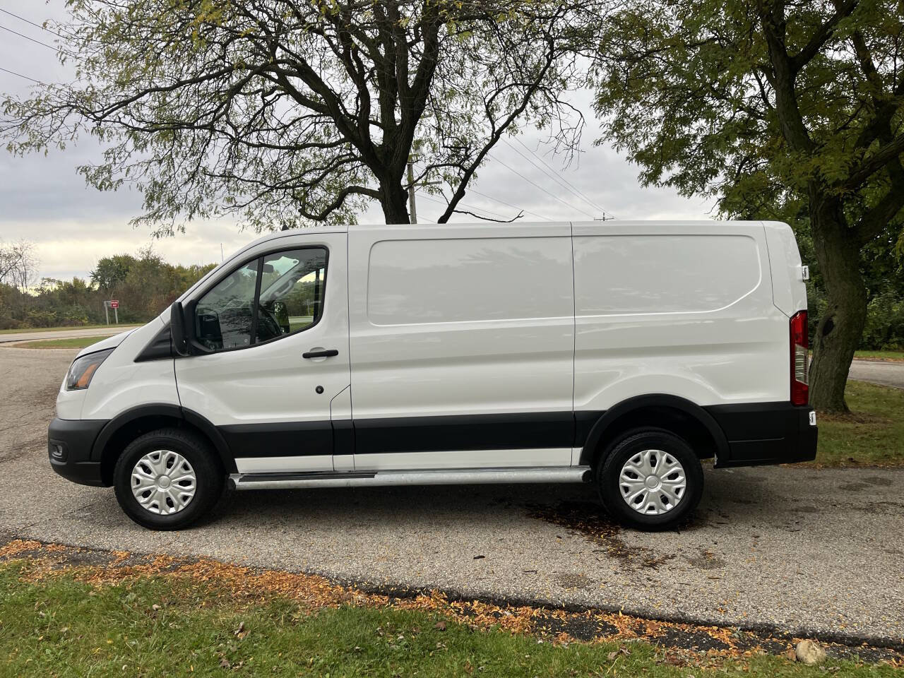 Used 2024 Ford Transit 250 Low Roof w/ Exterior Upgrade Package image 2