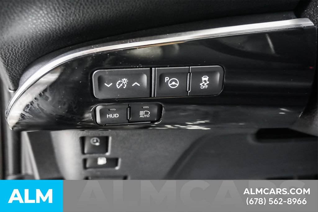 Used 2019 Toyota Prius Prime Advanced FWD image 30