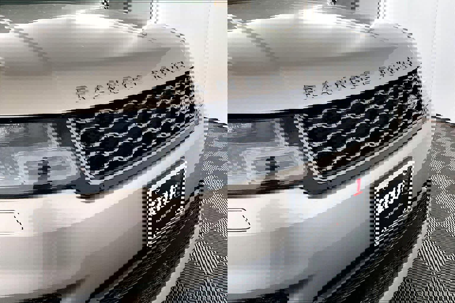 Used 2022 Land Rover Range Rover Sport HSE Silver Edition image 28