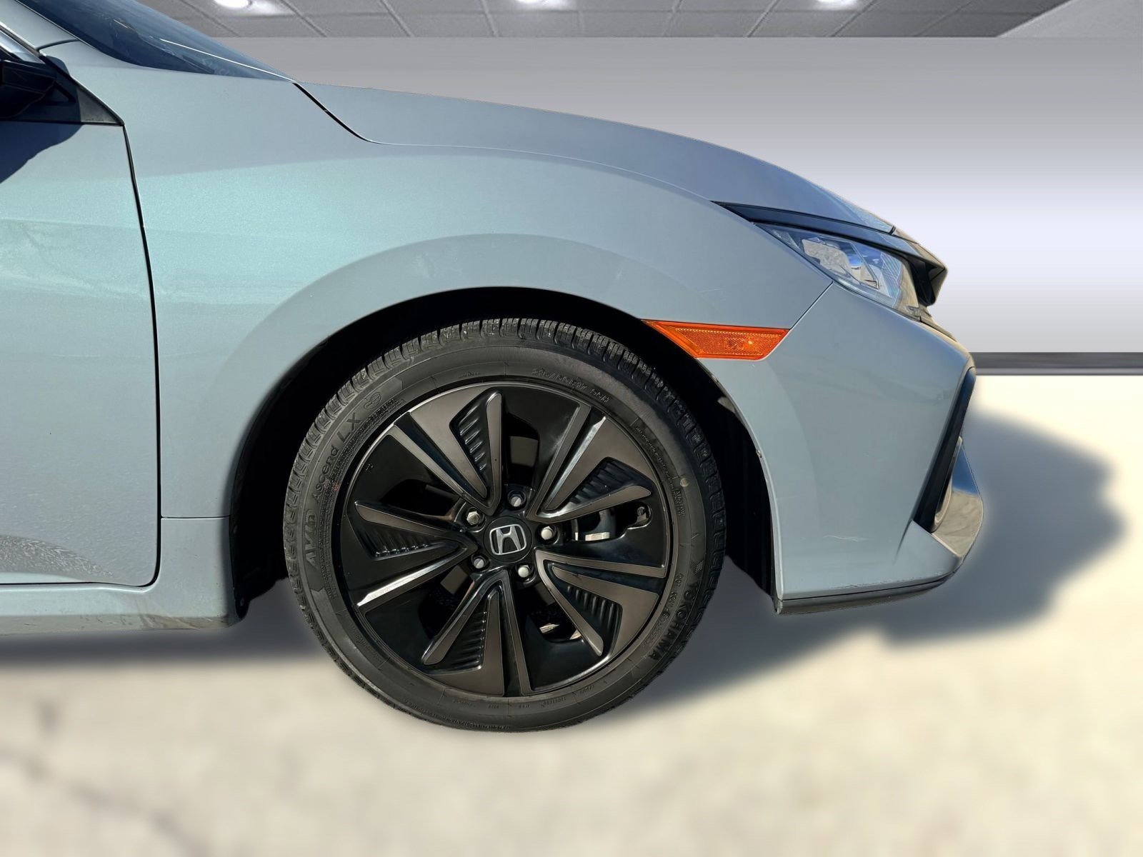 Used 2019 Honda Civic EX image 9