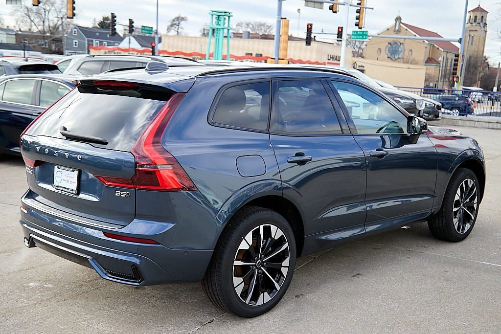 New 2026 Volvo XC60 B5 Plus w/ Protection Package Premier image 9