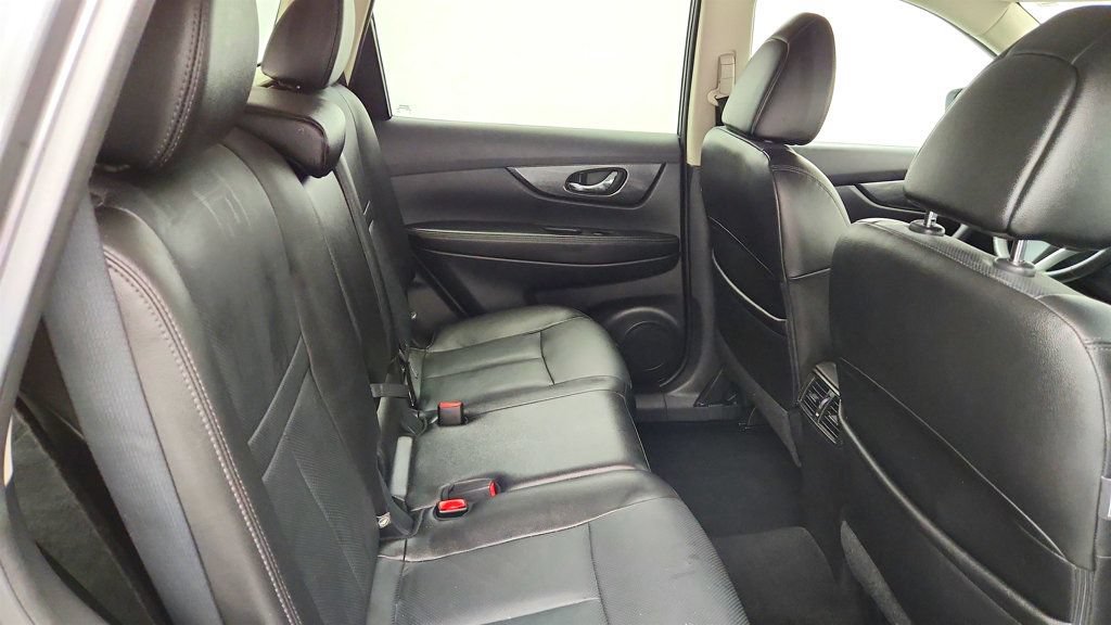 Used 2016 Nissan Rogue SL w/ SL Premium Package AWD/4WD image 23