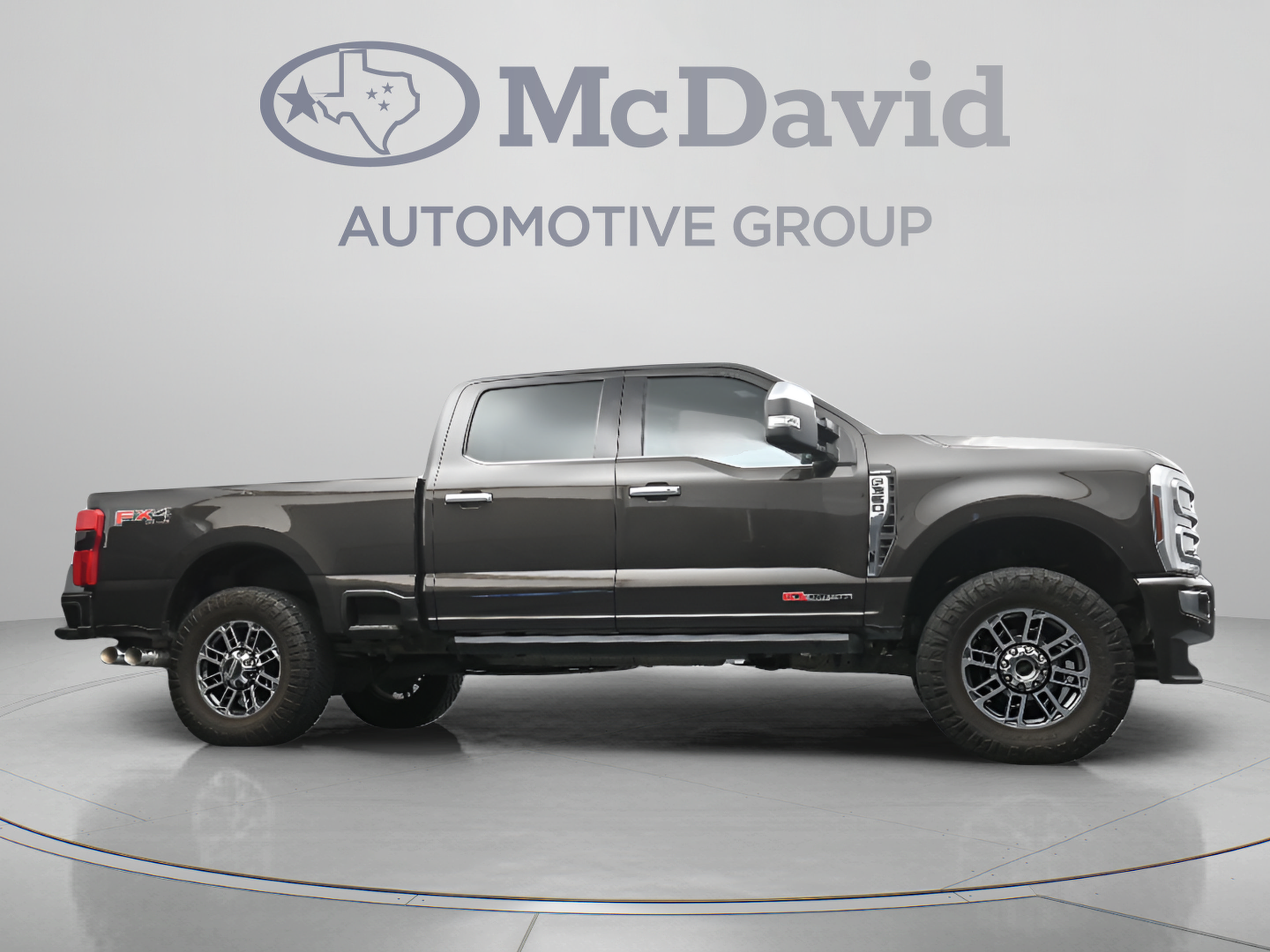 Used 2024 Ford F350 Limited w/ FX4 Off-Road Package AWD/4WD image 32