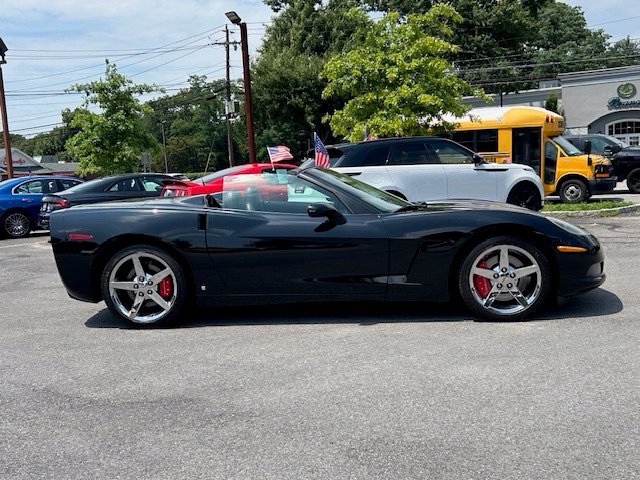 Used 2007 Chevrolet Corvette Convertible w/ Preferred Equipment Group RWD image 6