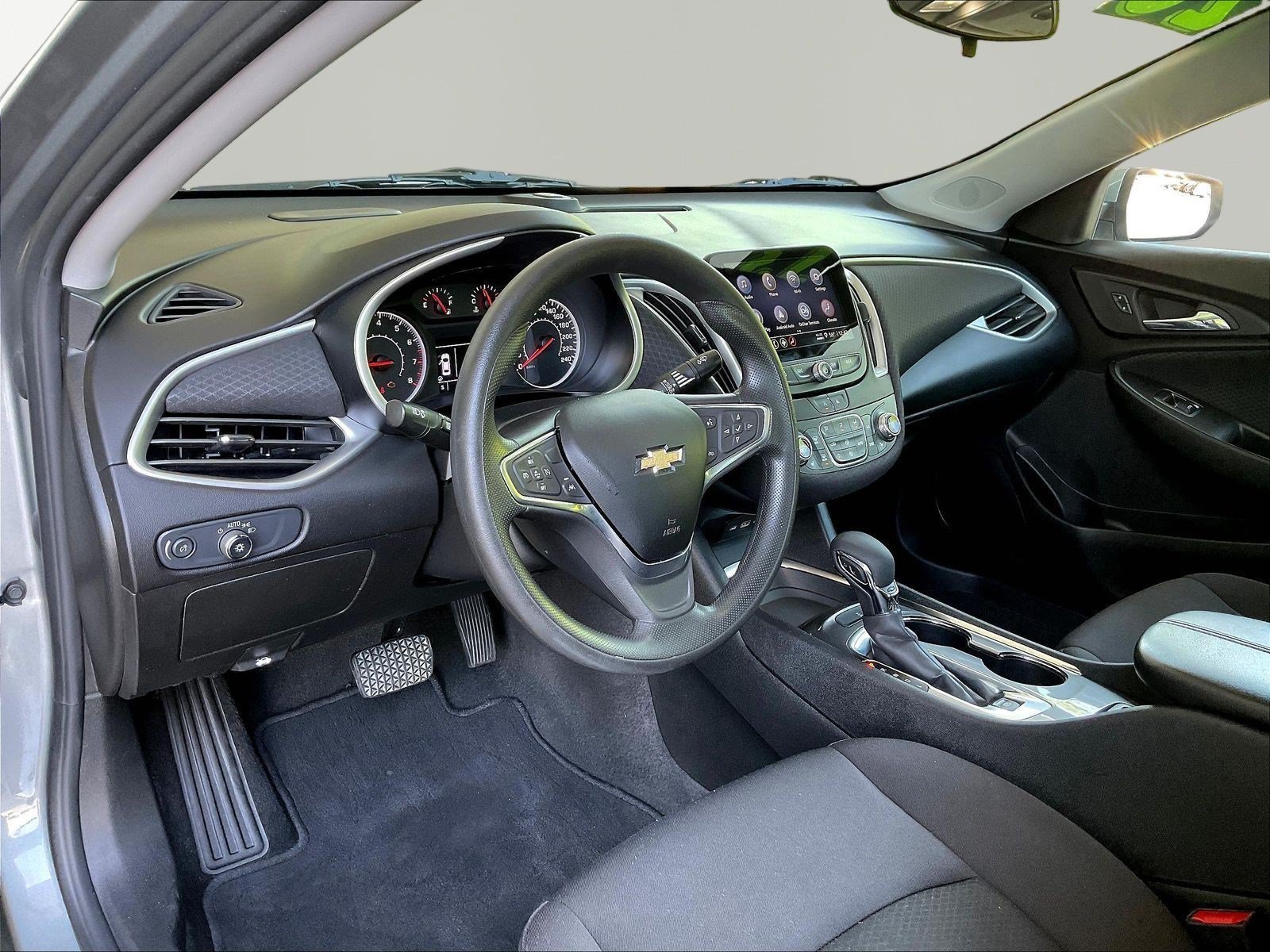 Used 2023 Chevrolet Malibu LT FWD image 19