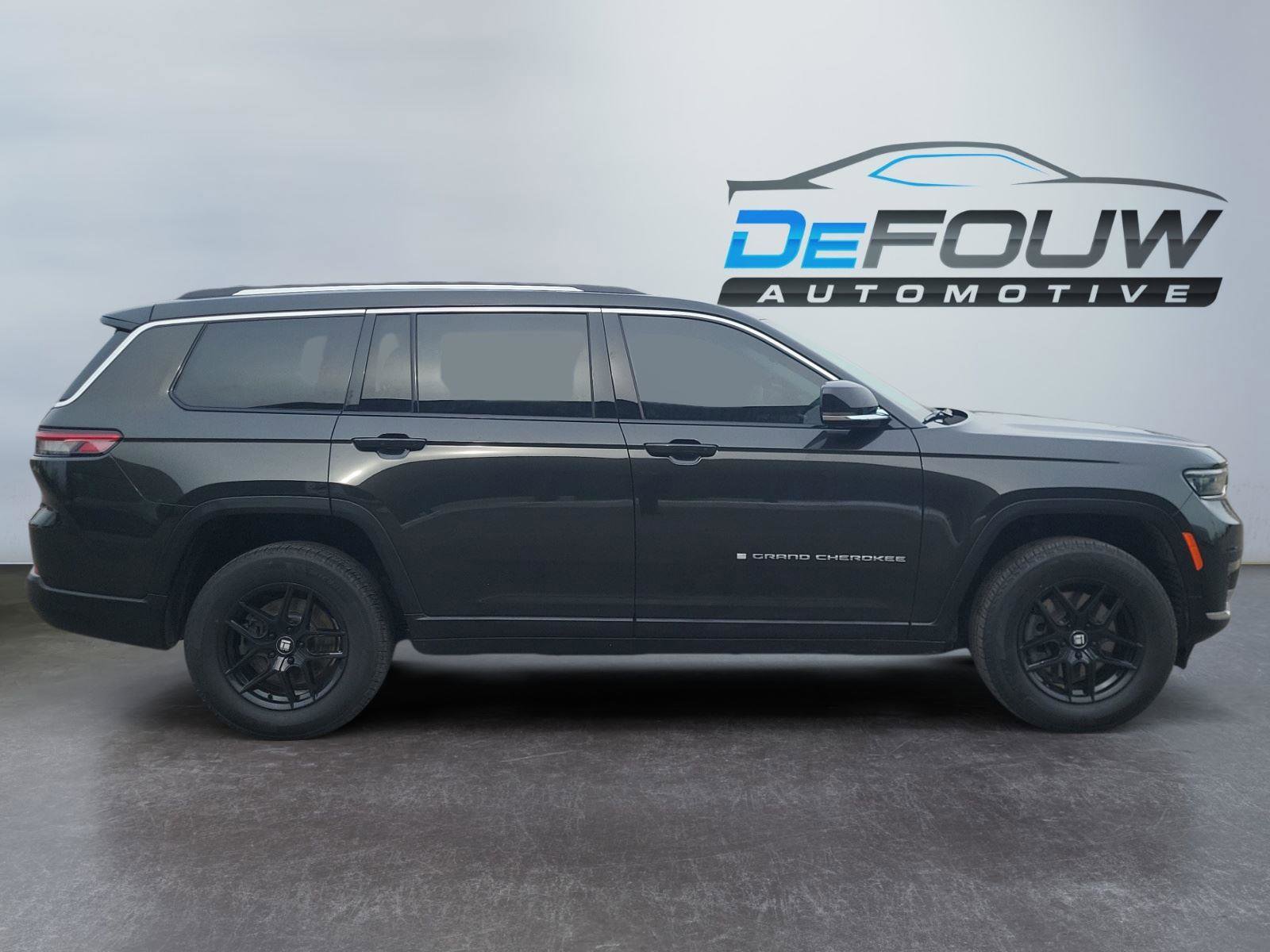 Used 2022 Jeep Grand Cherokee L Limited image 2