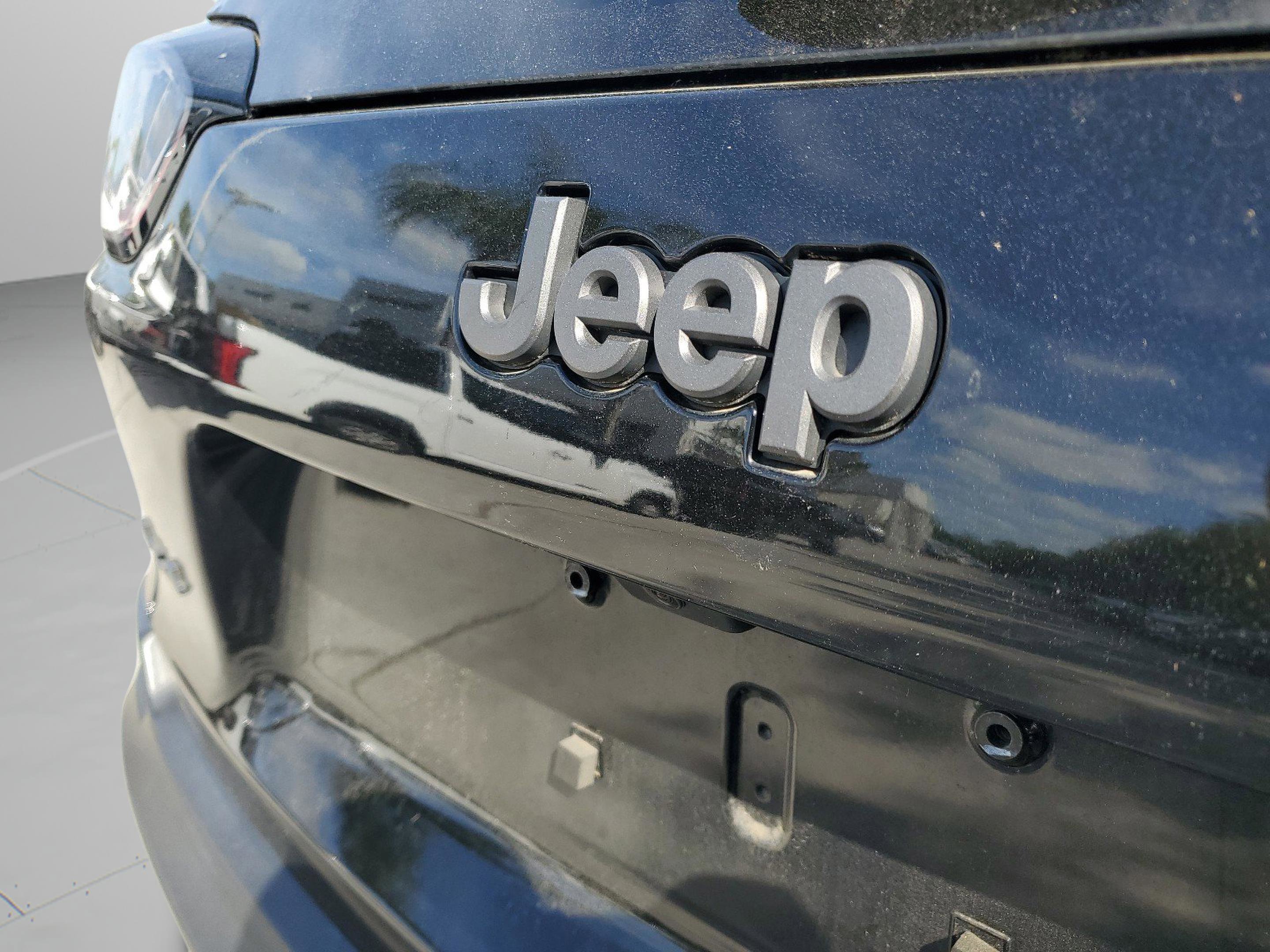 Used 2022 Jeep Cherokee Trailhawk w/ Sound & Nav Group image 30