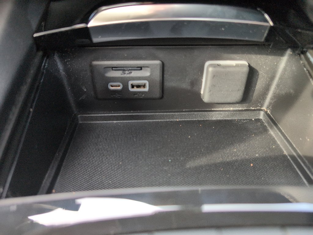 Used 2023 Buick Envision Essence w/ Technology Package I image 22