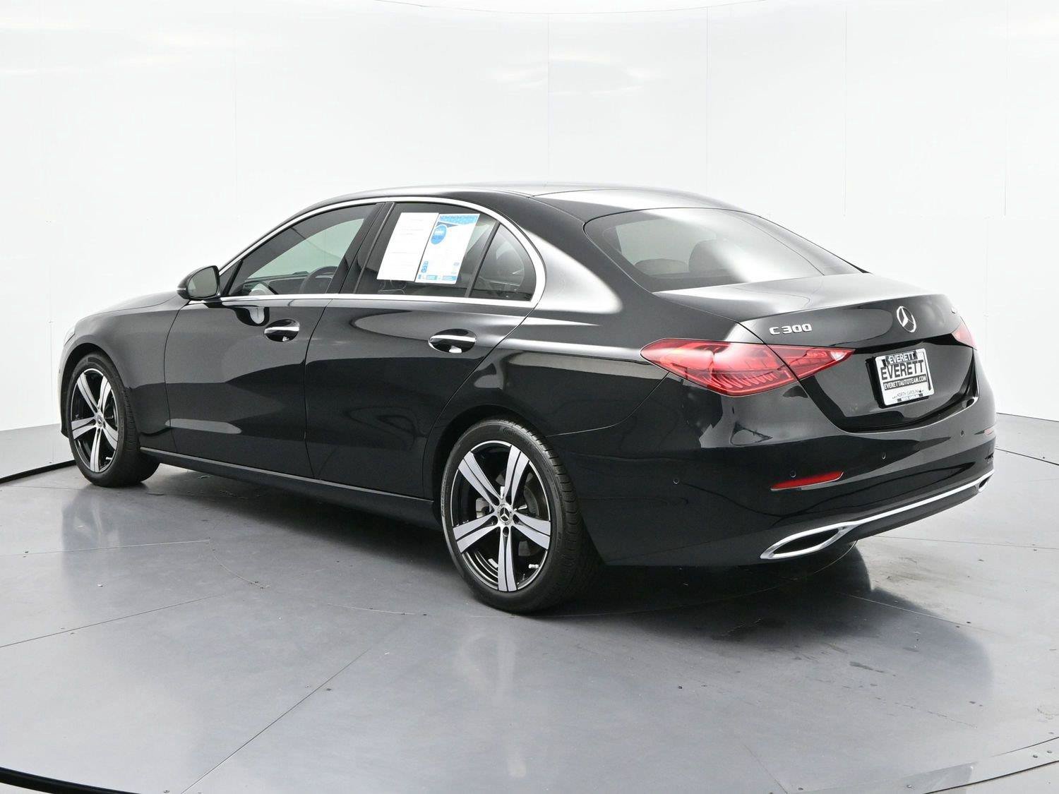 Used 2025 Mercedes-Benz C 300 4MATIC Sedan image 5