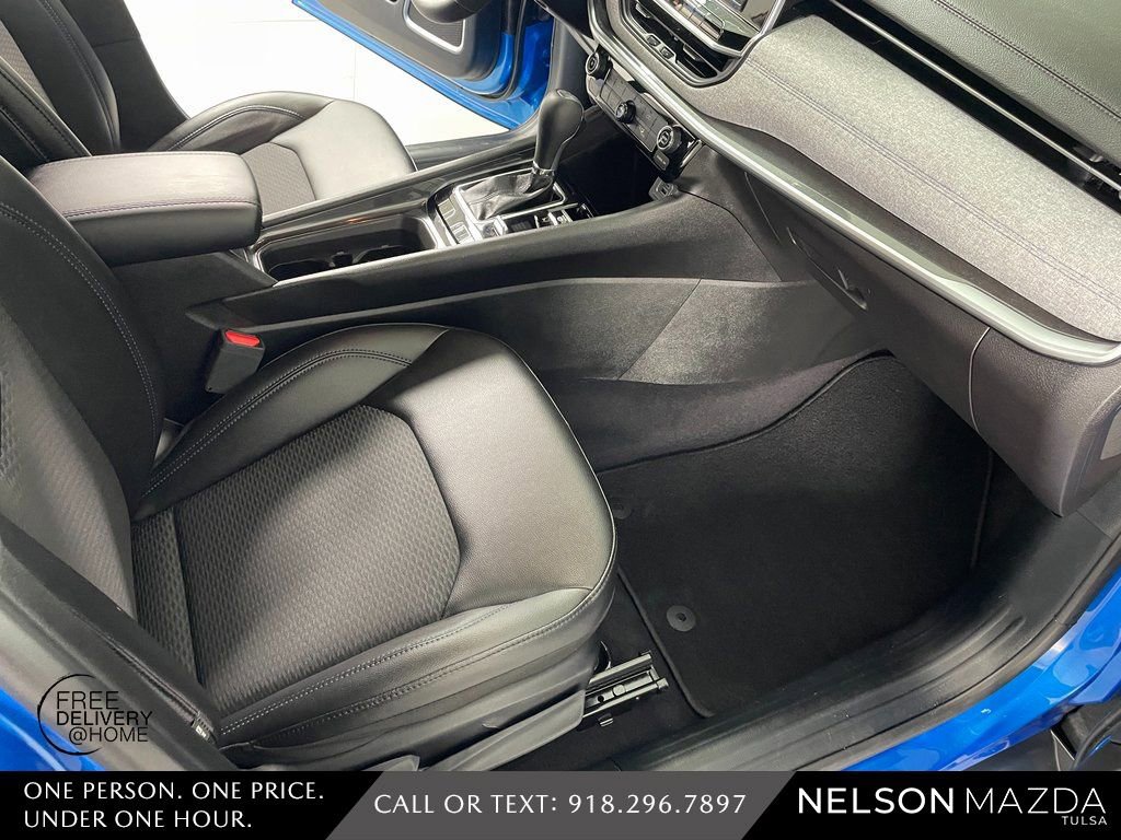 Used 2025 Jeep Compass Latitude image 45