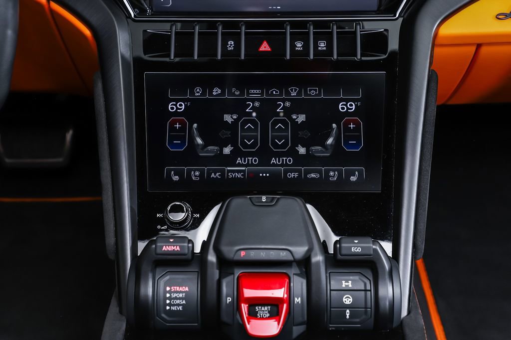 Used 2023 Lamborghini Urus S AWD/4WD image 17
