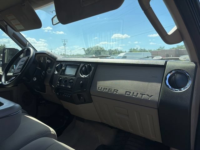 Used 2008 Ford F550 4x4 Crew Cab Super Duty image 9