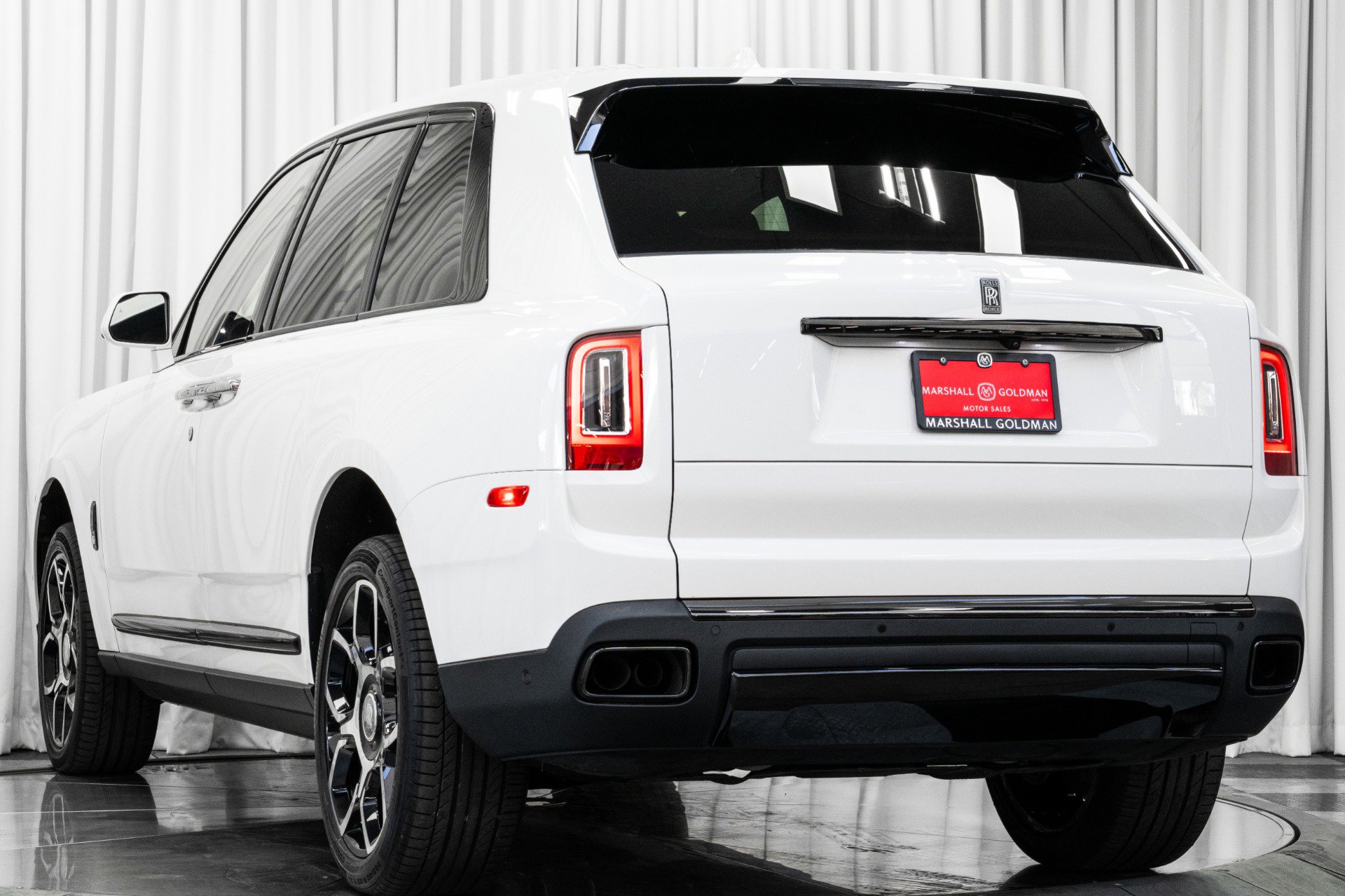 Used 2023 Rolls-Royce Cullinan Black Badge w/ Dark Exterior Package image 47