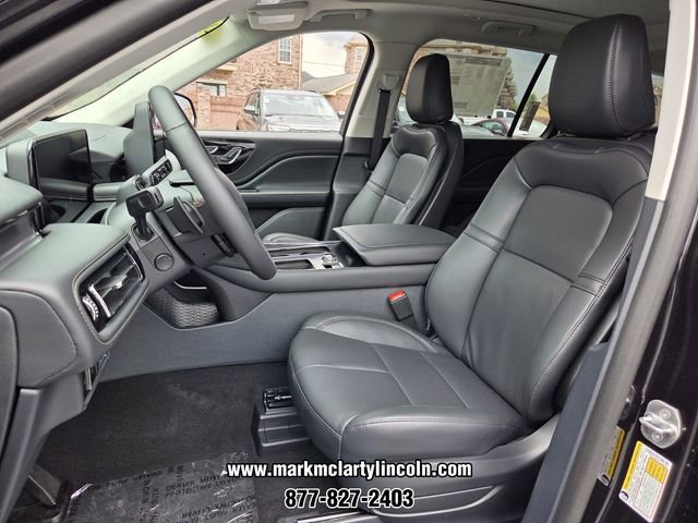 New 2026 Lincoln Aviator AWD w/ Jet Appearance Package image 9