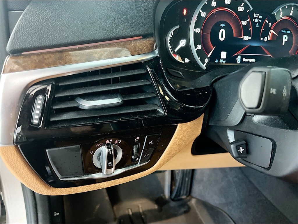 Used 2019 BMW 540i w/ Convenience Package image 10