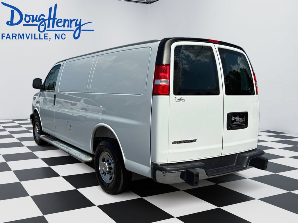 Used 2025 Chevrolet Express 2500 w/ Driver Convenience Package RWD image 3