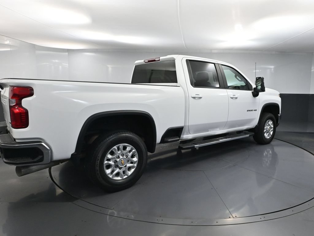 Used 2025 Chevrolet Silverado 2500 LT AWD/4WD image 4