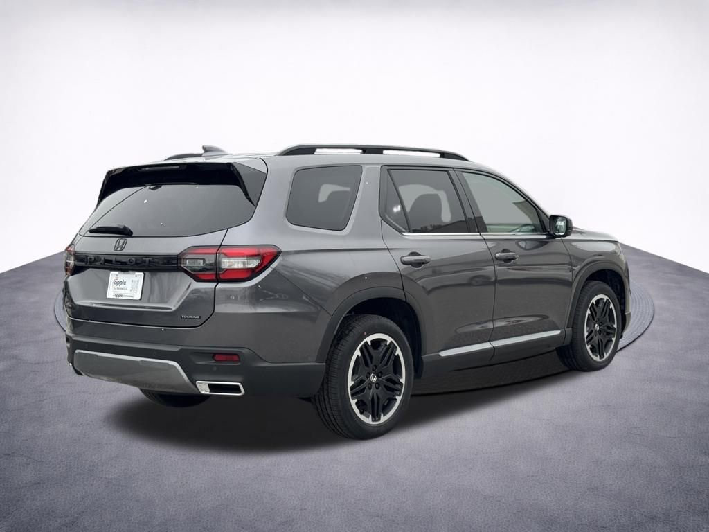 New 2026 Honda Pilot Touring image 5