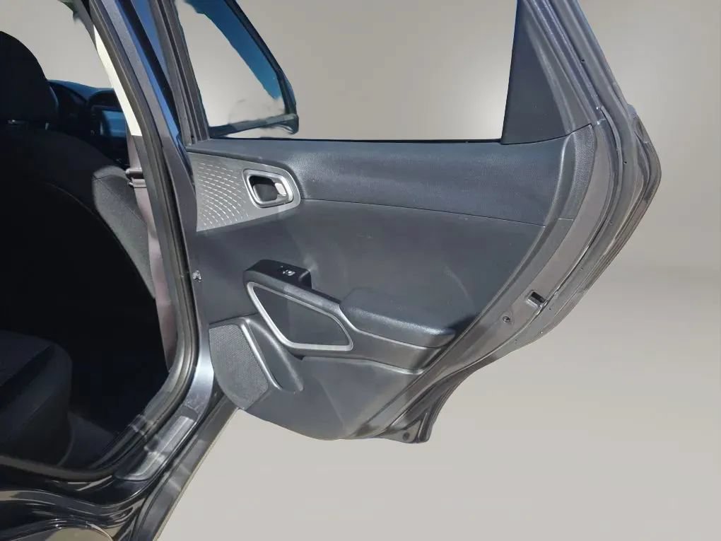 Used 2022 Kia Soul LX w/ Technology Package FWD image 37