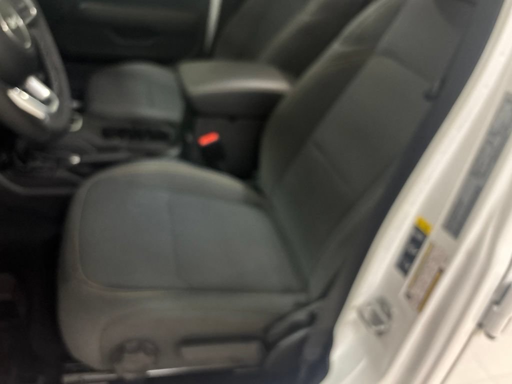 Used 2025 Jeep Wrangler Unlimited Sahara w/ Safety Group AWD/4WD image 22