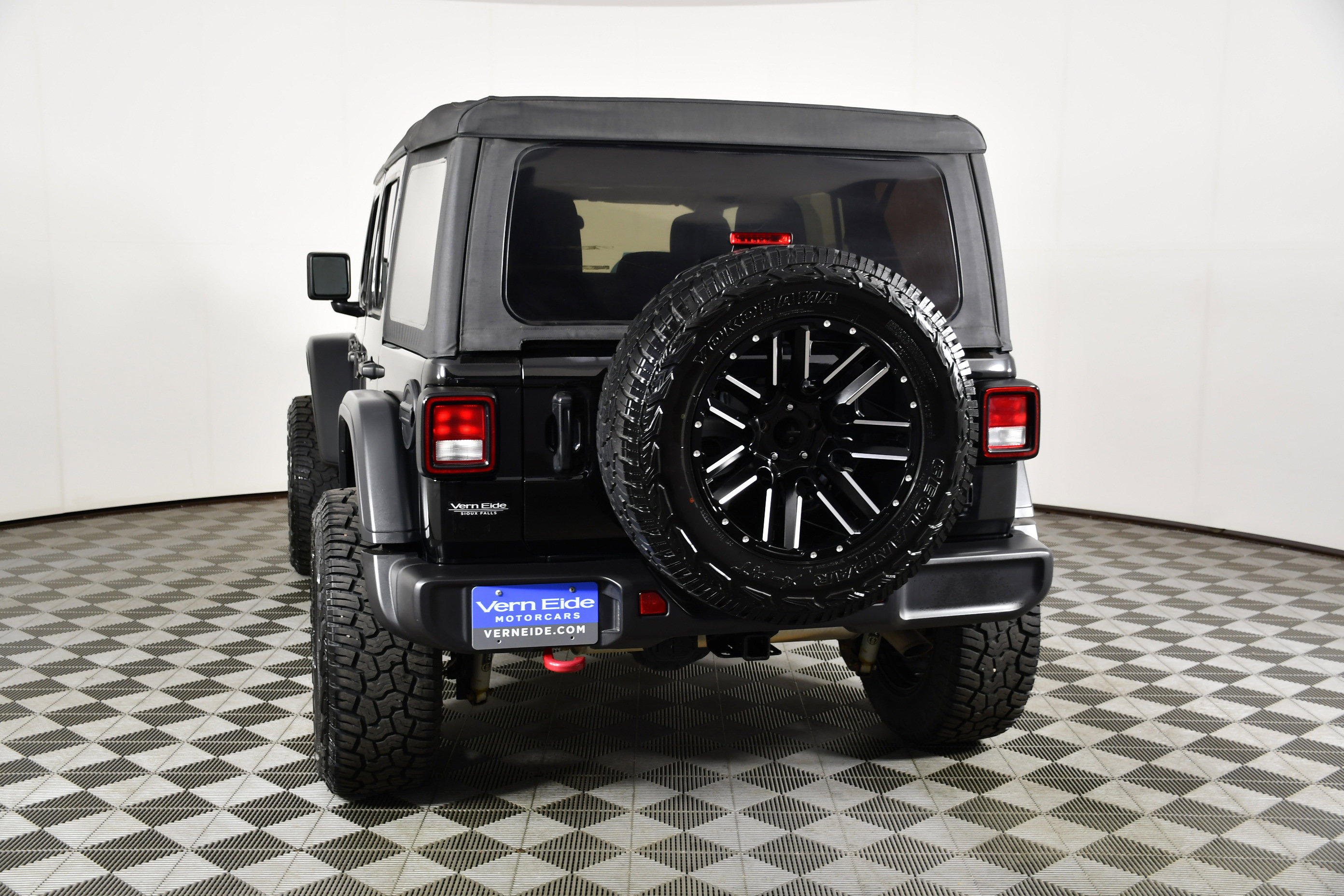 Used 2021 Jeep Wrangler Unlimited Rubicon AWD/4WD image 7