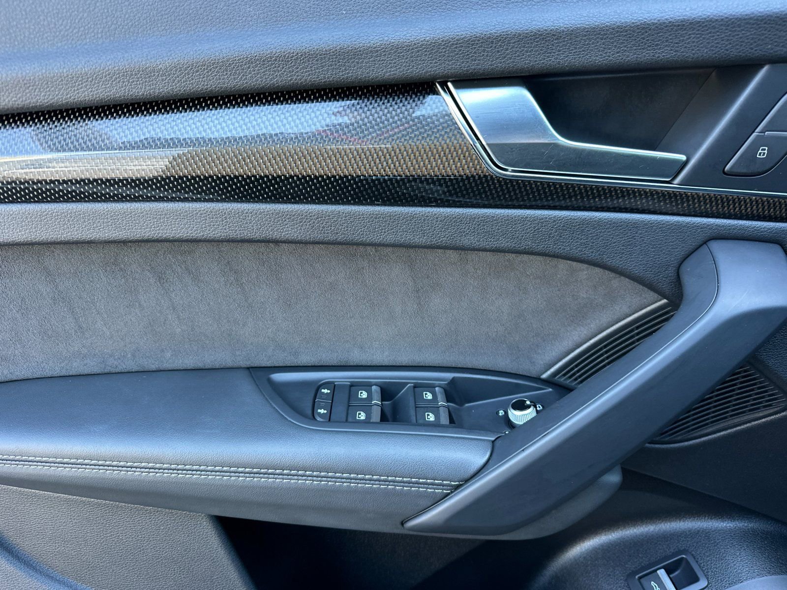 Used 2021 Audi SQ5 Premium Plus w/ Premium Plus Package image 10