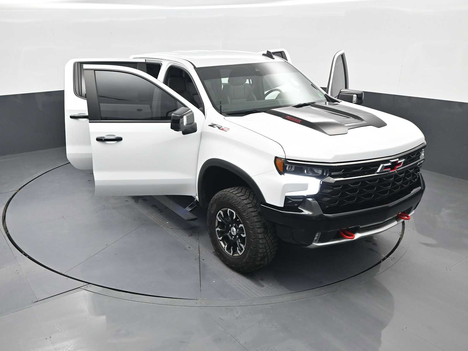 Used 2024 Chevrolet Silverado 1500 ZR2 image 48