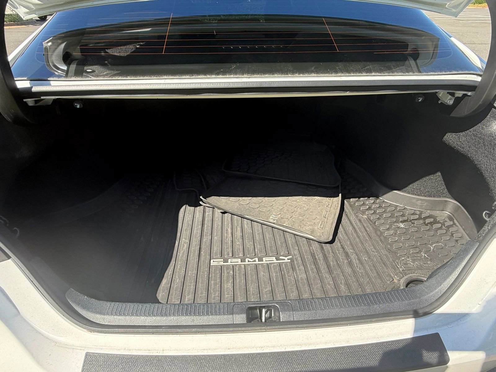 Used 2024 Toyota Camry SE w/ Convenience Package image 17