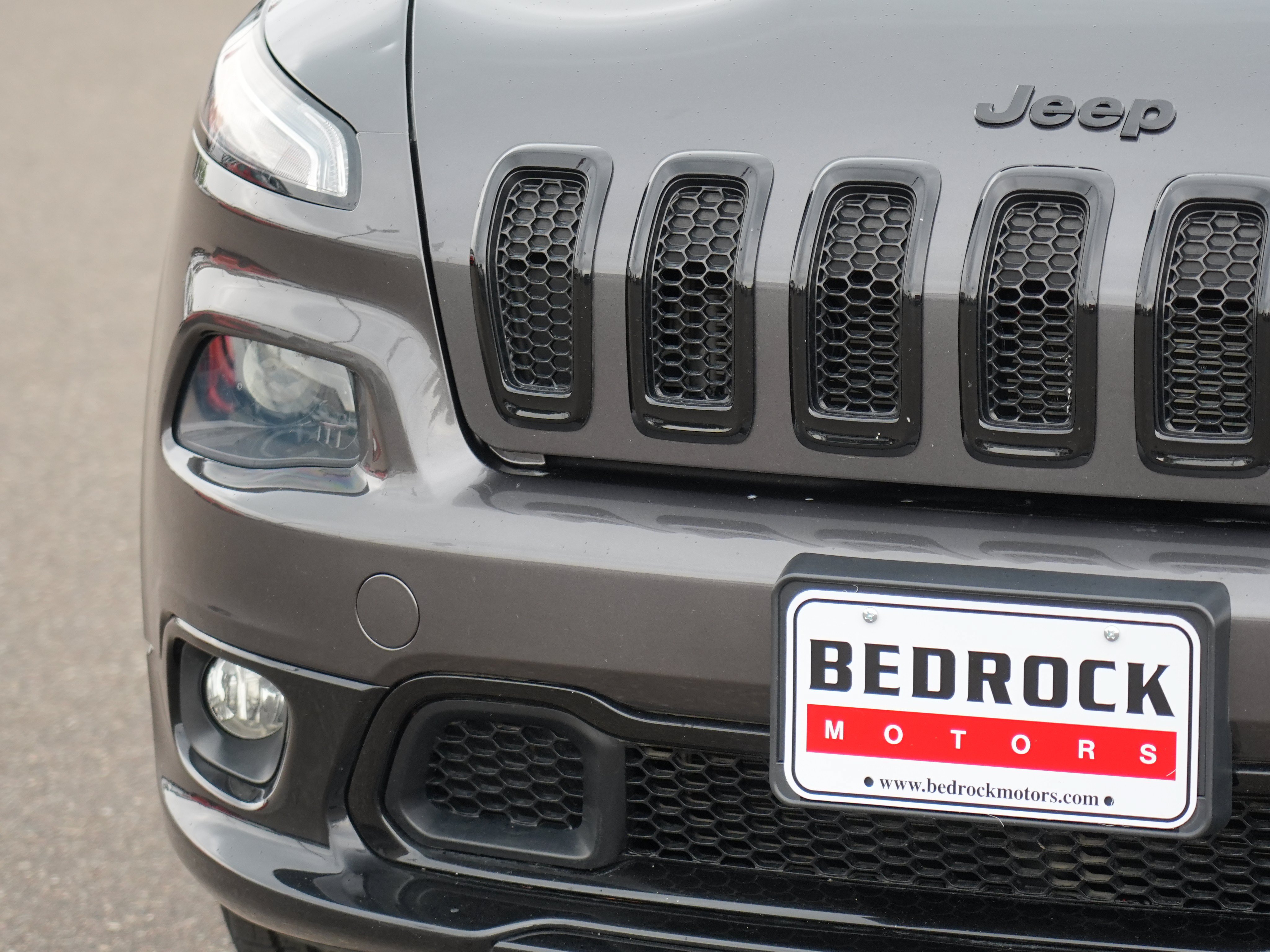 Used 2018 Jeep Cherokee Latitude AWD/4WD image 9