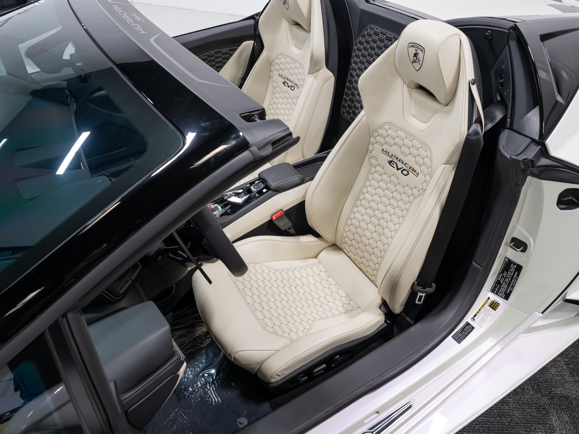 Used 2024 Lamborghini Huracan EVO AWD/4WD image 48