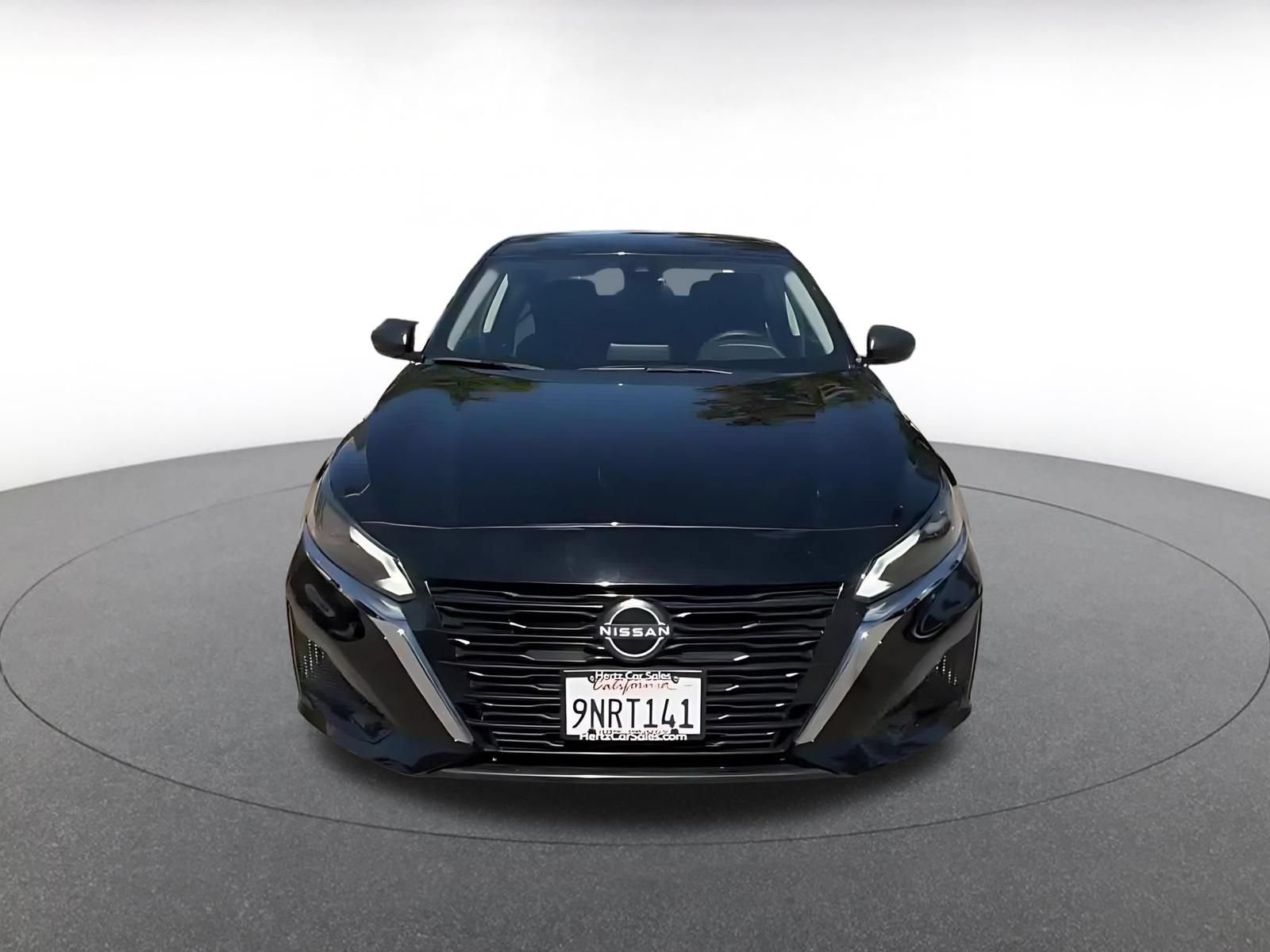 Used 2025 Nissan Altima 2.5 SV FWD image 4
