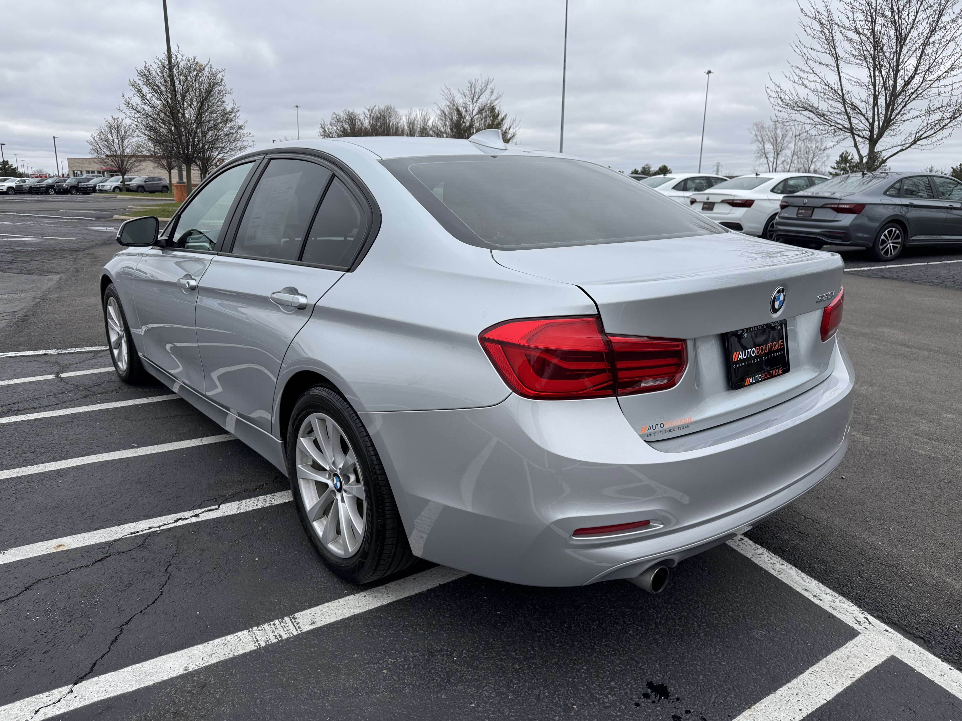 Used 2018 BMW 320i Sedan w/ Convenience Package image 16