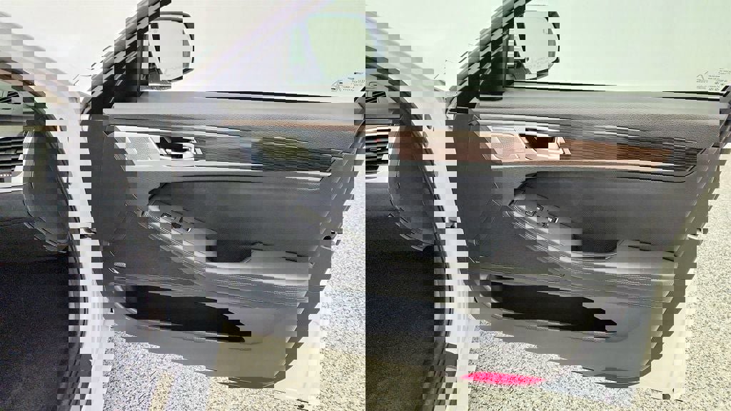 Used 2018 Genesis G80 3.8 w/ Option Group 02 image 27