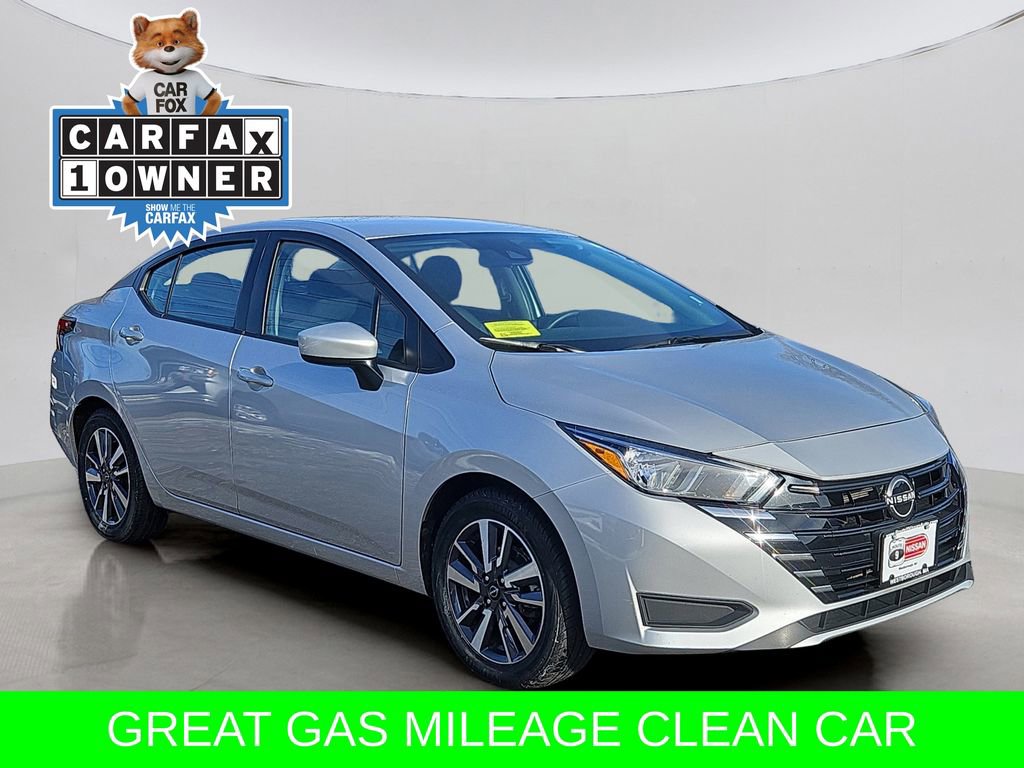 Used 2023 Nissan Versa SV image 23