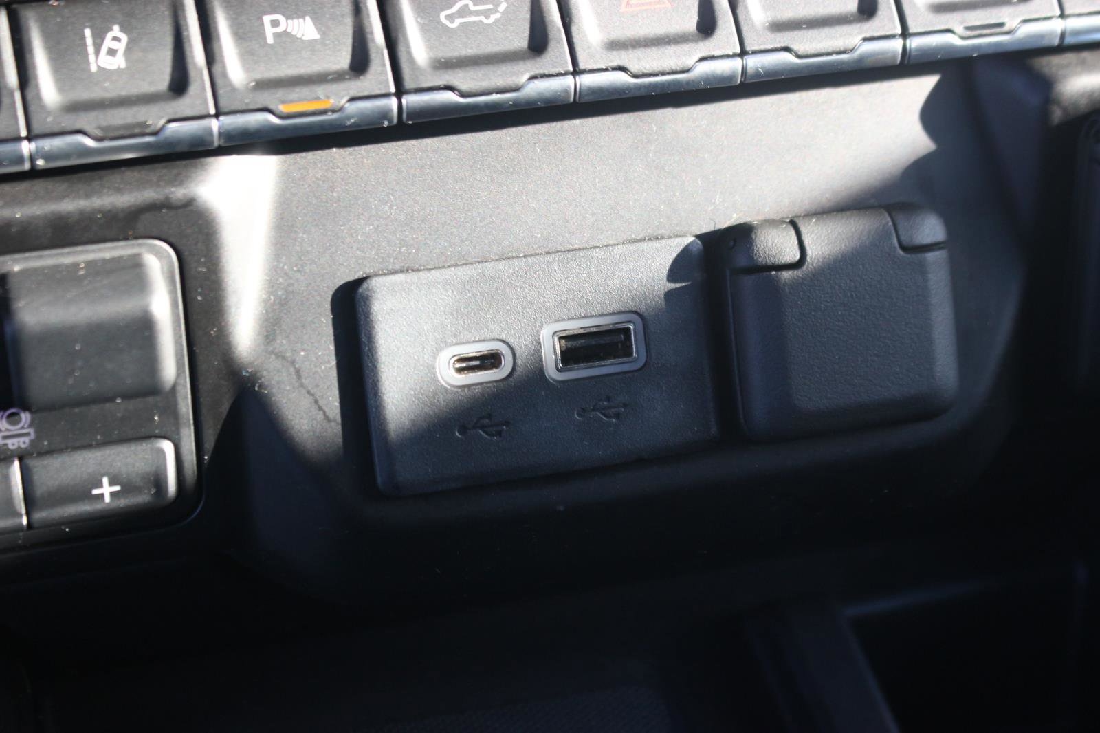 Used 2023 GMC Sierra 2500 Denali w/ Denali Ultimate Package image 29