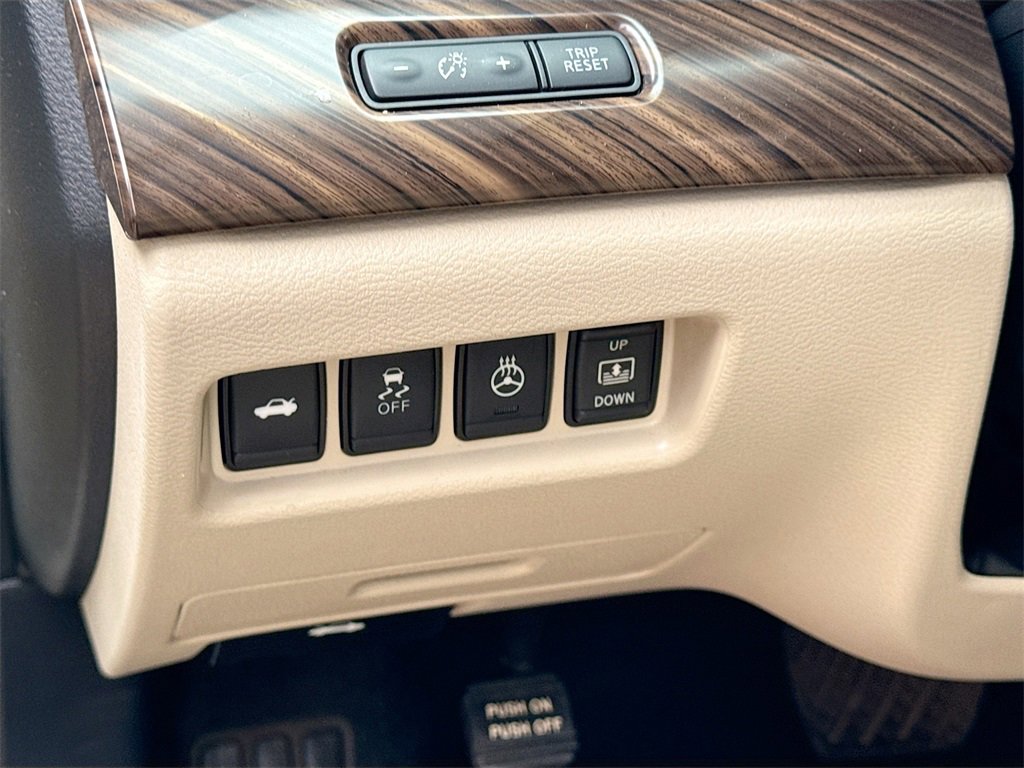 Used 2017 Nissan Maxima Platinum image 10