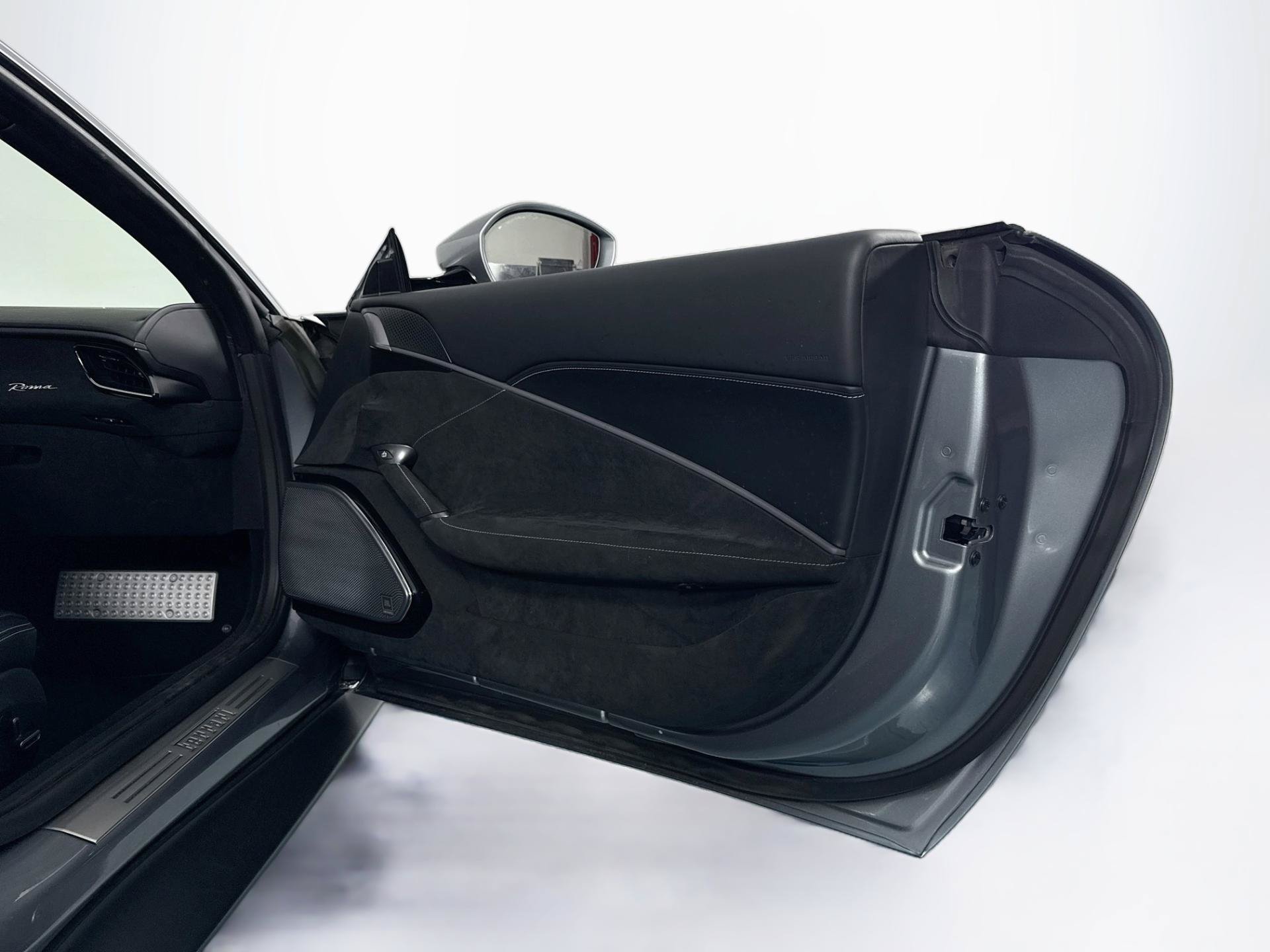 Used 2021 Ferrari Roma RWD image 64