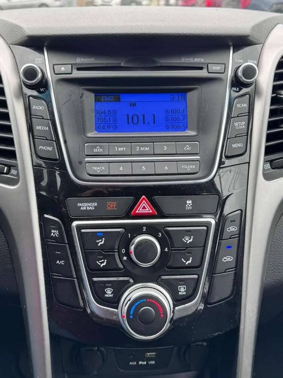 Used 2017 Hyundai Elantra GT FWD image 20