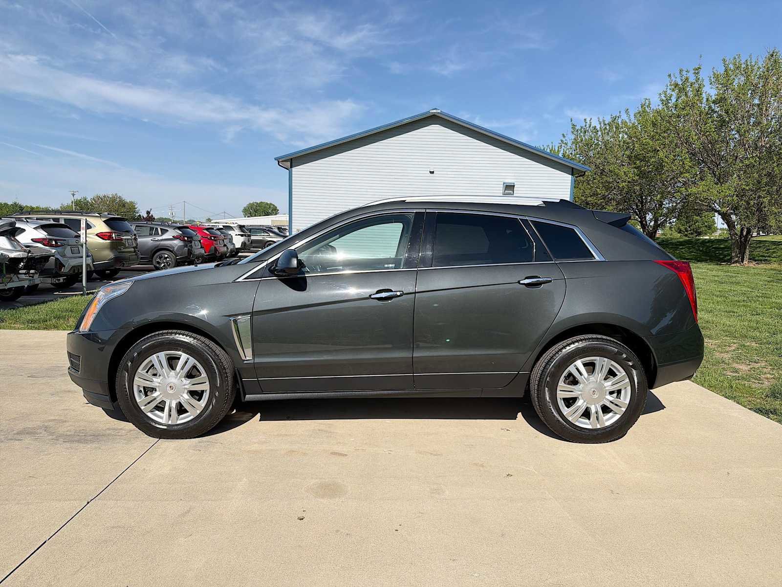Used 2016 Cadillac SRX Luxury AWD/4WD image 3
