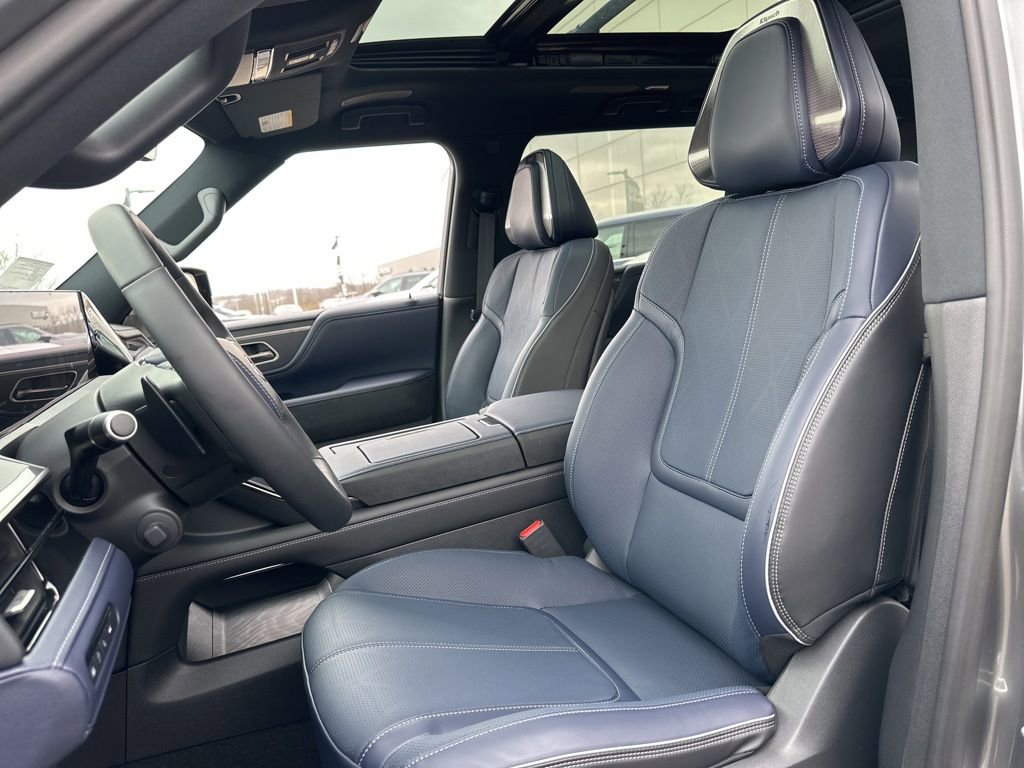 New 2026 INFINITI QX80 4WD w/ Sport Exterior Package image 41