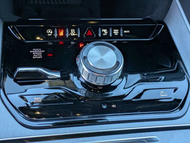 New 2026 Jeep Grand Wagoneer Summit image 53