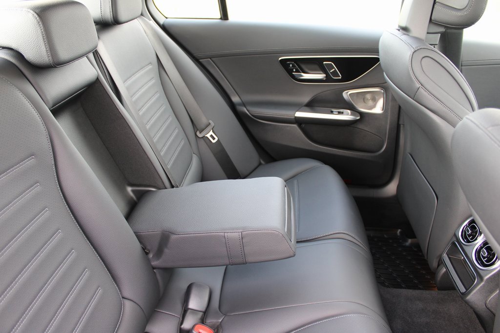 Used 2024 Mercedes-Benz C 300 4MATIC Sedan image 32