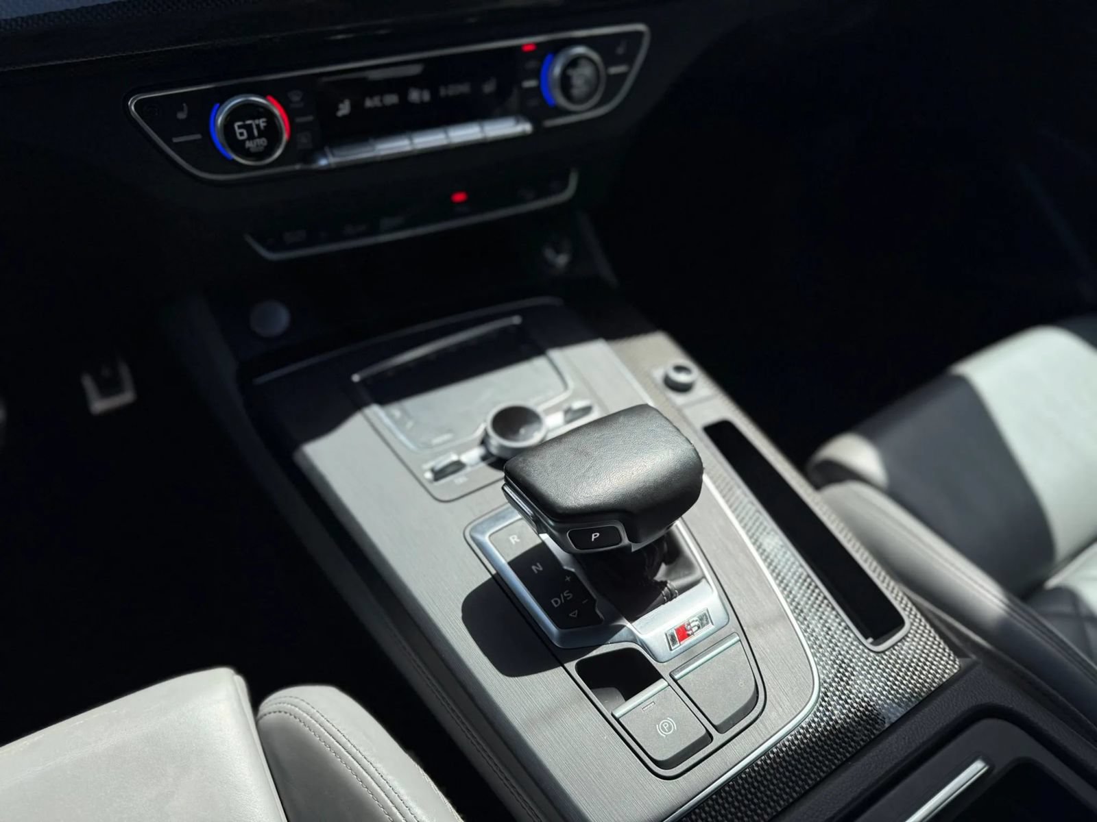 Used 2018 Audi SQ5 Premium Plus AWD/4WD image 31