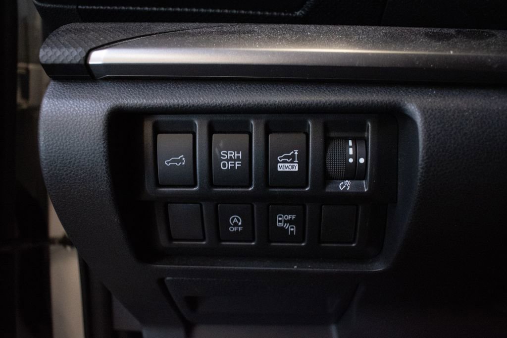 Used 2023 Subaru Forester Premium AWD/4WD image 20