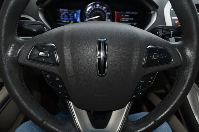 Used 2016 Lincoln MKZ Hybrid image 19