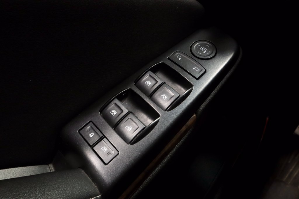 Used 2019 Chevrolet Tahoe LS AWD/4WD image 25